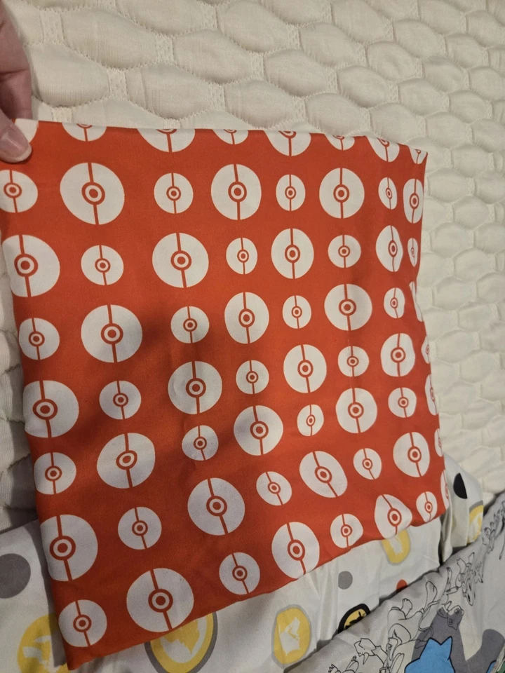 Juego de cama Pokemon 4 piezas sábanas ajustables y planas 2 fundas de almohada coleccionables Foto 3 de 4