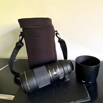 Sigma 180mm f/2,8 APO Macro DG OS HSM Autofokus Objektiv mit Zubehör