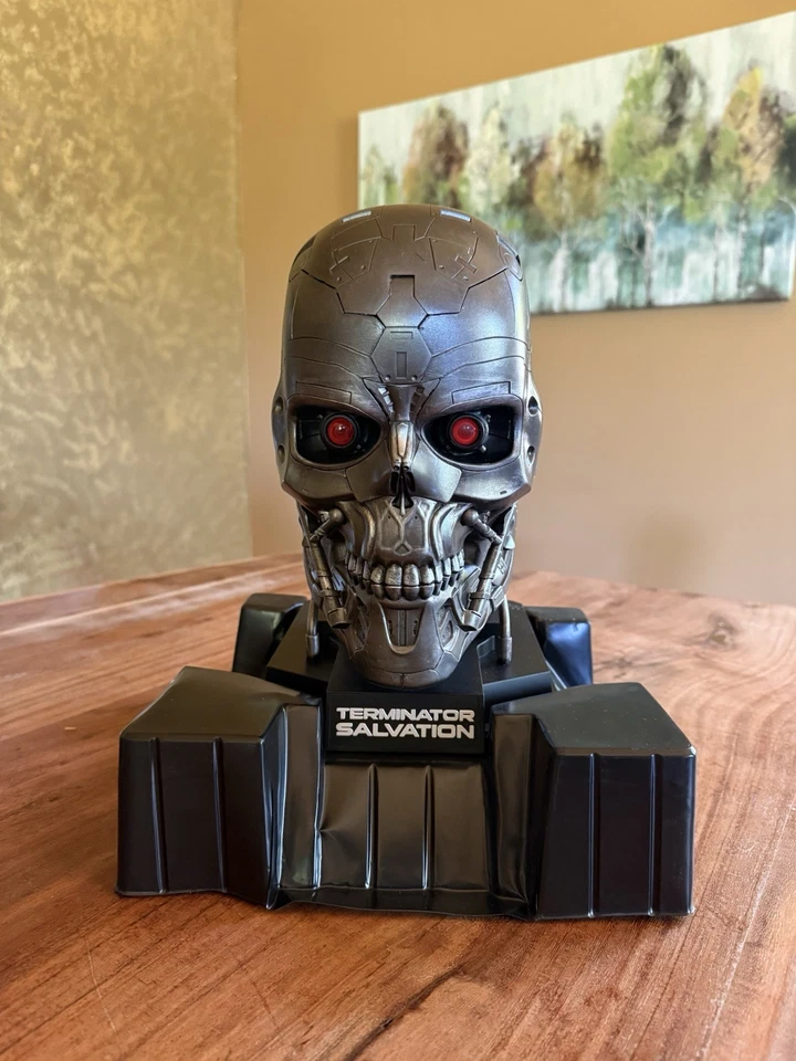 Terminator Salvation T-600 Blu-ray Endoskull Collectors Edition 2 - Image 2 of 4