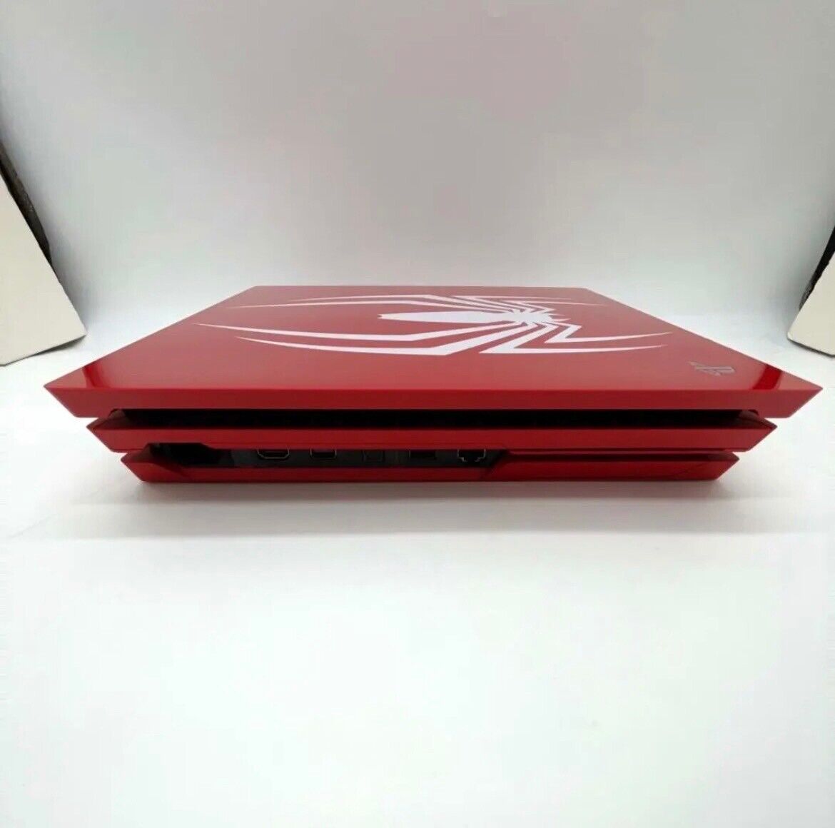 PS4 PlayStation 4 Pro Marvel's Spider-Man Limited Edition PS4 PlayStation 4 Pro Marvel's Spider-Man Limited Edition
