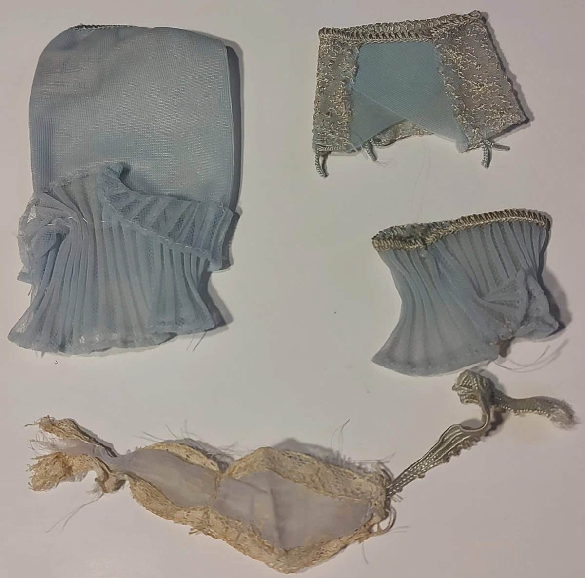 VINTAGE BARBIE 1959 Fashion Undergarments #919 Light Blue complete
