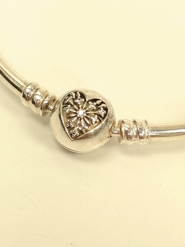 Pandora Ltd Edition Bangle YOU MELT MY HEART + 2 Charms Sterling Silver Boxed - Picture 4 of 12