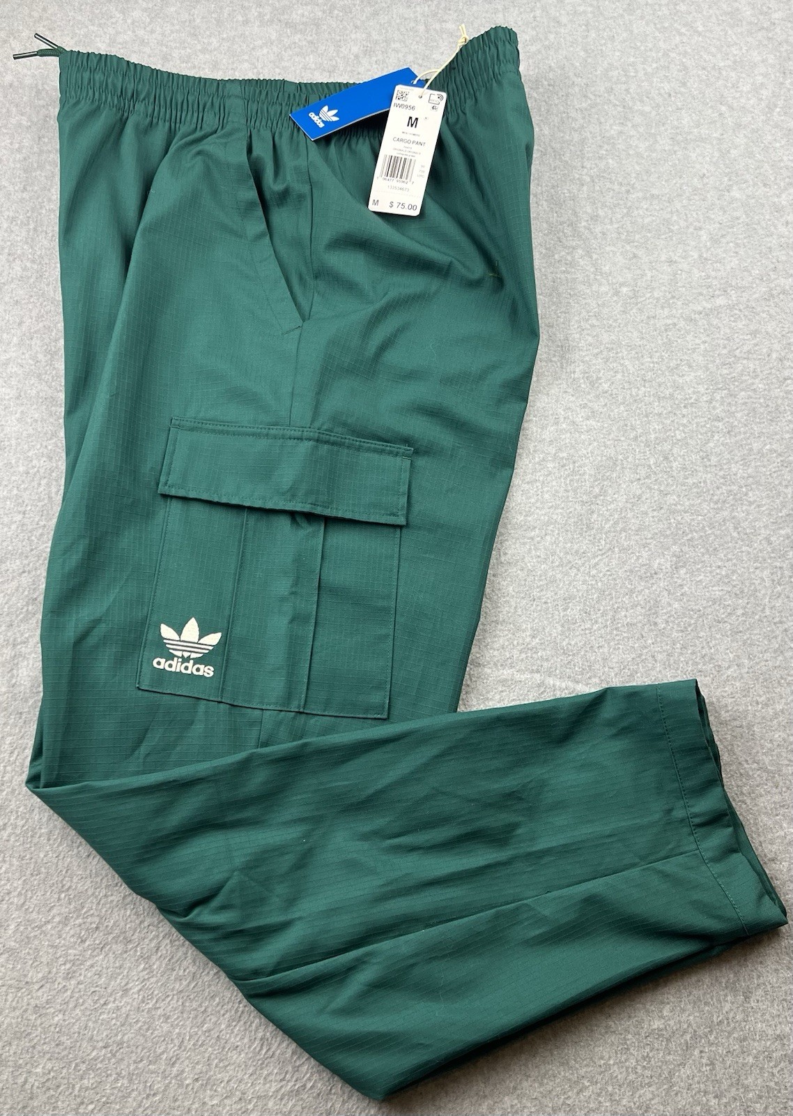 adidas Originals Men’s Woven Cargo Pants Size M Joggers Collegiate Green IW0956