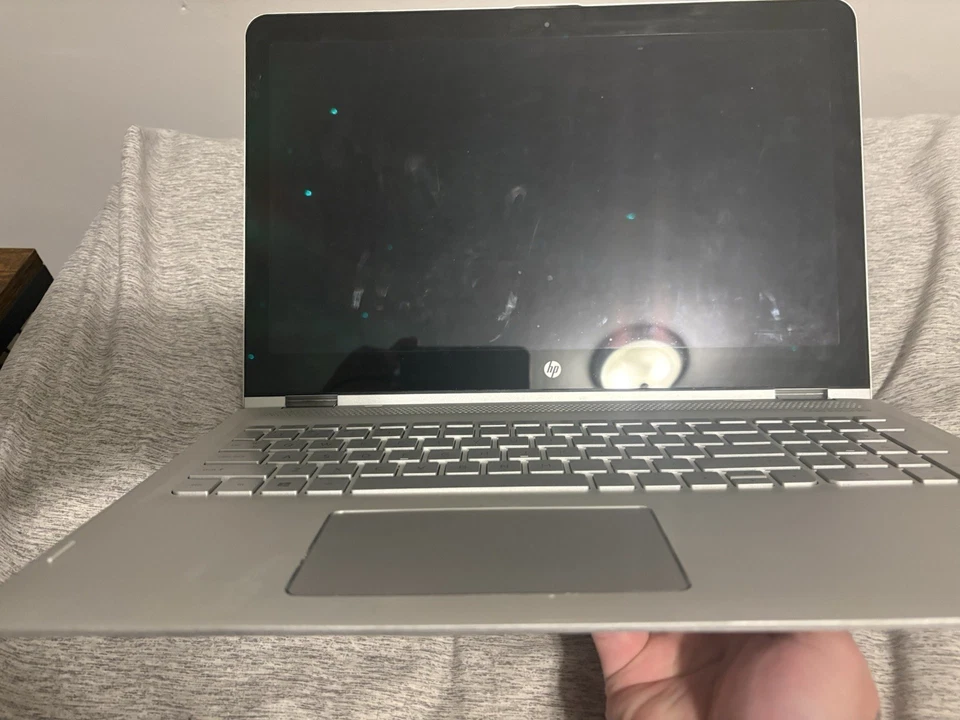 HP Envy X360 15 pulgadas táctil 2 en 1 Foto 3 de 4