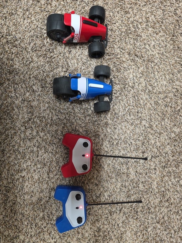Sharper Image Toy RC Phantom Racers Pair Working Tested