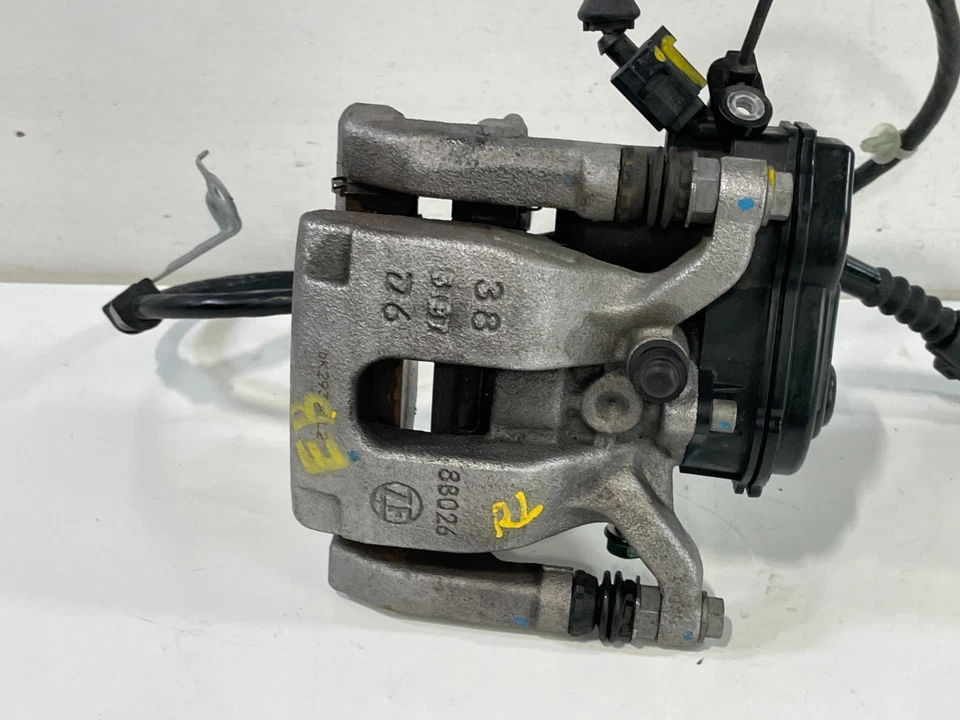 PINZA DE FRENO DE DISCO TRASERA IZQUIERDA HONDA HR-V 23-25 CON SENSOR ABS # 101714 Foto 2 de 4