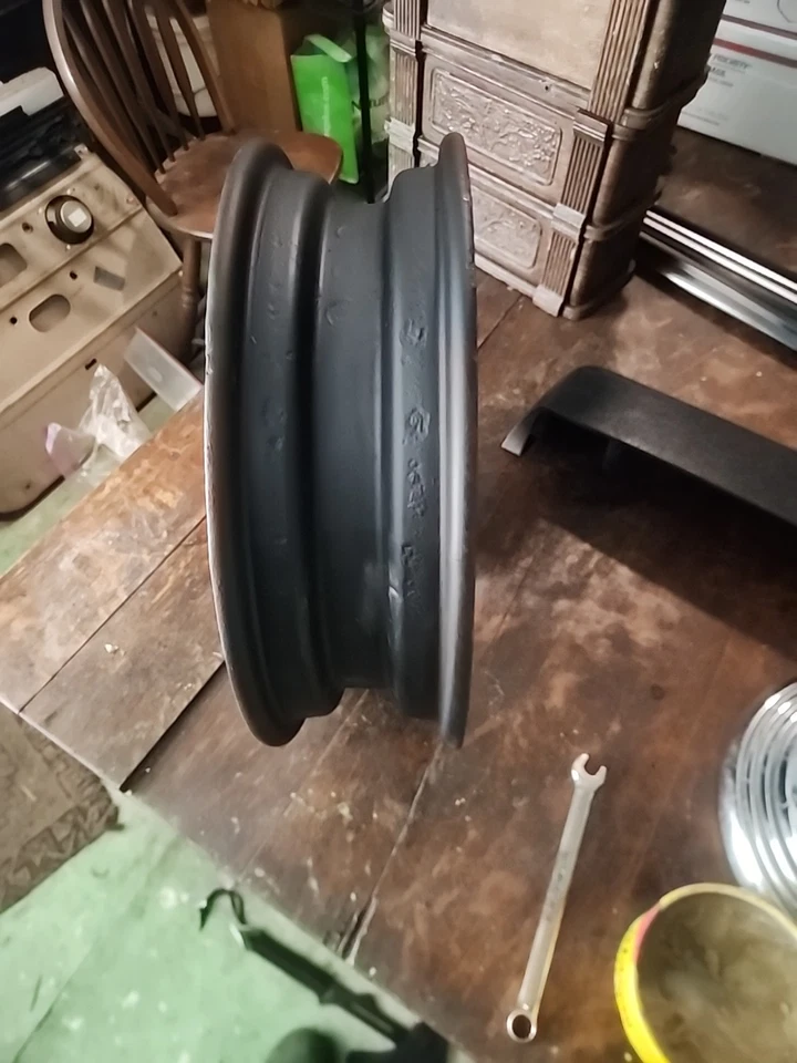 1958 1959 1960 1961 1962 1963 1964 544 122 1800 p1800 llanta Volvo 15 pulgadas Foto 3 de 4