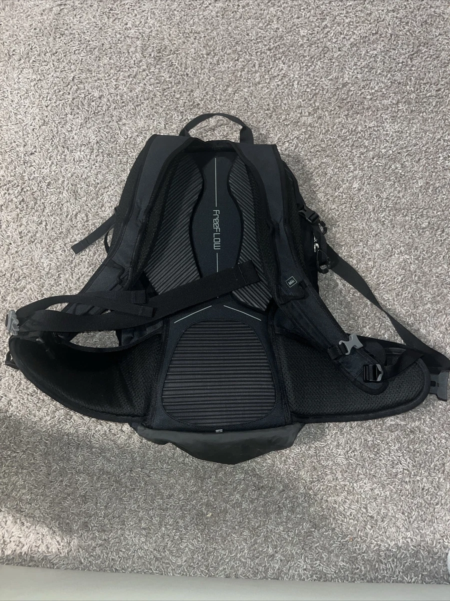 Rei traverse best sale 30