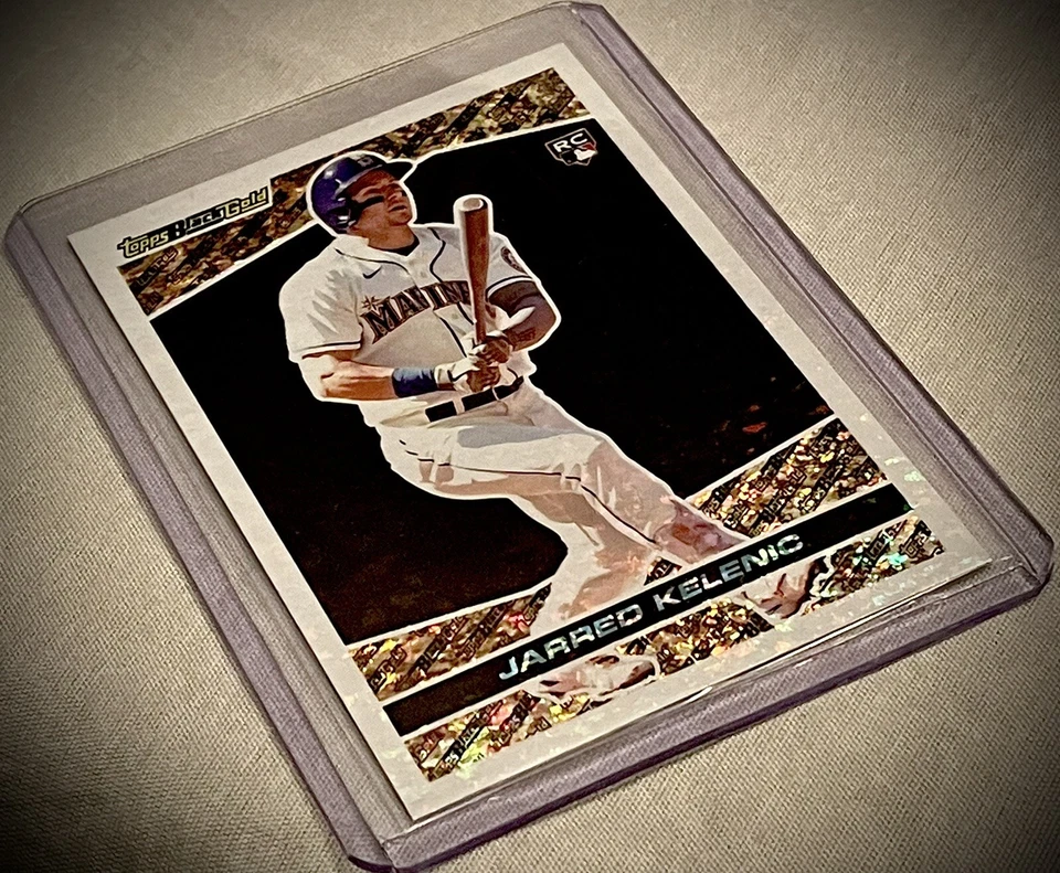 2021 TOPPS UPDATE - JARRED KELENIC - BLACK GOLD 1993 Retro Rookie - Card #BG-8 - Image 3 of 4