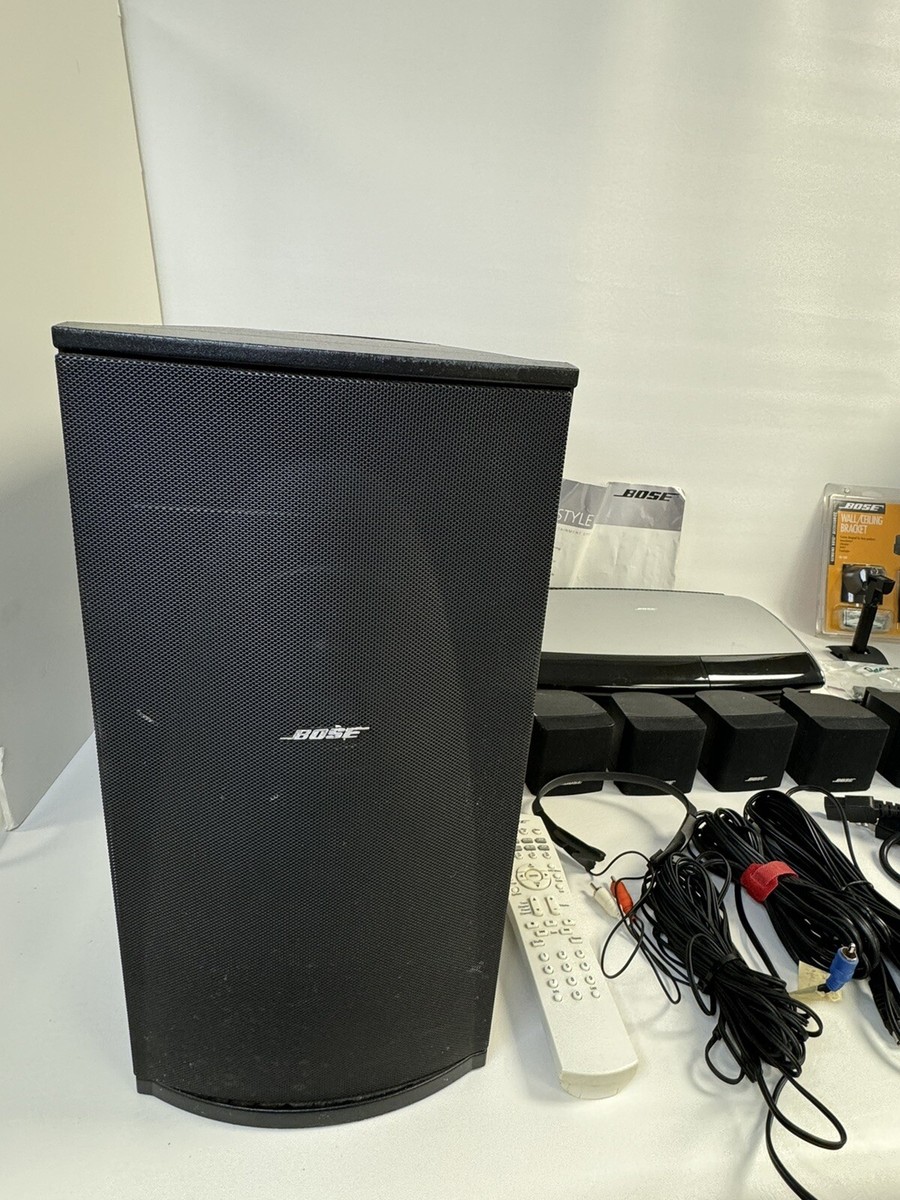 BOSE Lifestyle AV18 Media Center/ PS18 II Powered Speaker BOSE Lifestyle AV18 Media Center/ PS18 II Powered Speaker