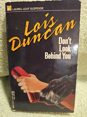 Don't Look Behind You by Lois Duncan (1990, Mass Market)