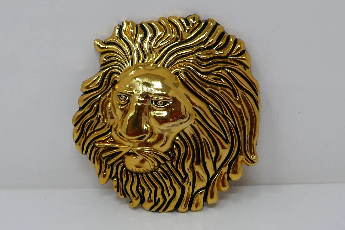 Lion buckle top