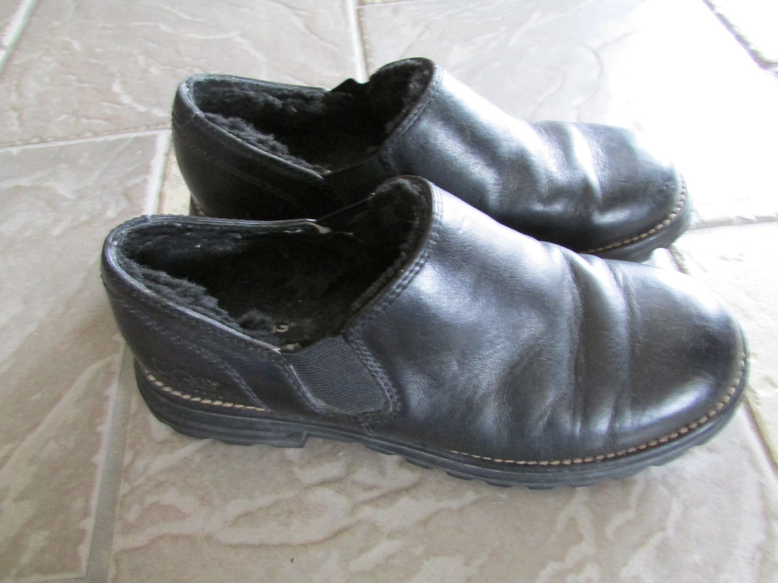 UGG AUSTRALIA SCARPE IN PELLE NERA DONNA 9 FODERATE SHERPA SPEDIZIONE GRATUITA