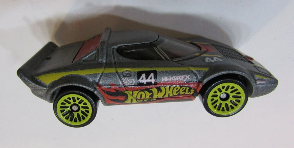 Coche de carreras de juguete fundido a presión Mattel Hot Wheels Lancia Stratos 2014 vintage gris 1:64 Foto 4 de 4
