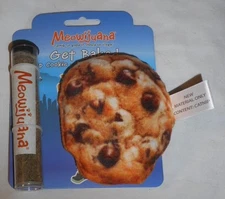 Meowijuana Refillable Fun Catnip Cat Toy - Get Baked Cookie Size: 4" x 3" x 1"