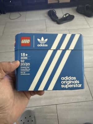 New LEGO Mini Adidas Originals Superstar - 40486 - 