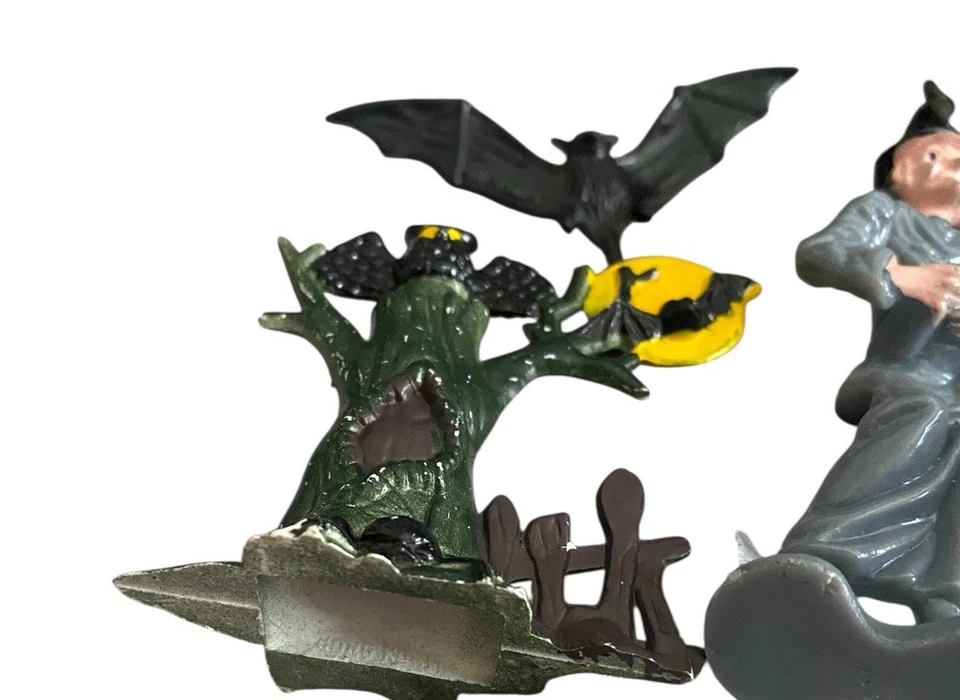 Lote de mini estatuilla de plástico para adornos de pasteles de Halloween de colección de los años 60 casa embrujada de brujas Foto 3 de 4