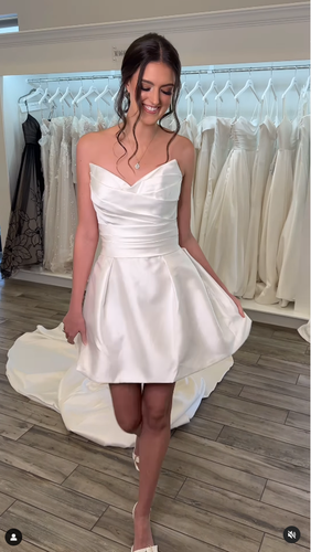 Short Beach Wedding Dresses Satin Sleeveless Beach Sweetheart Bridal Gowns