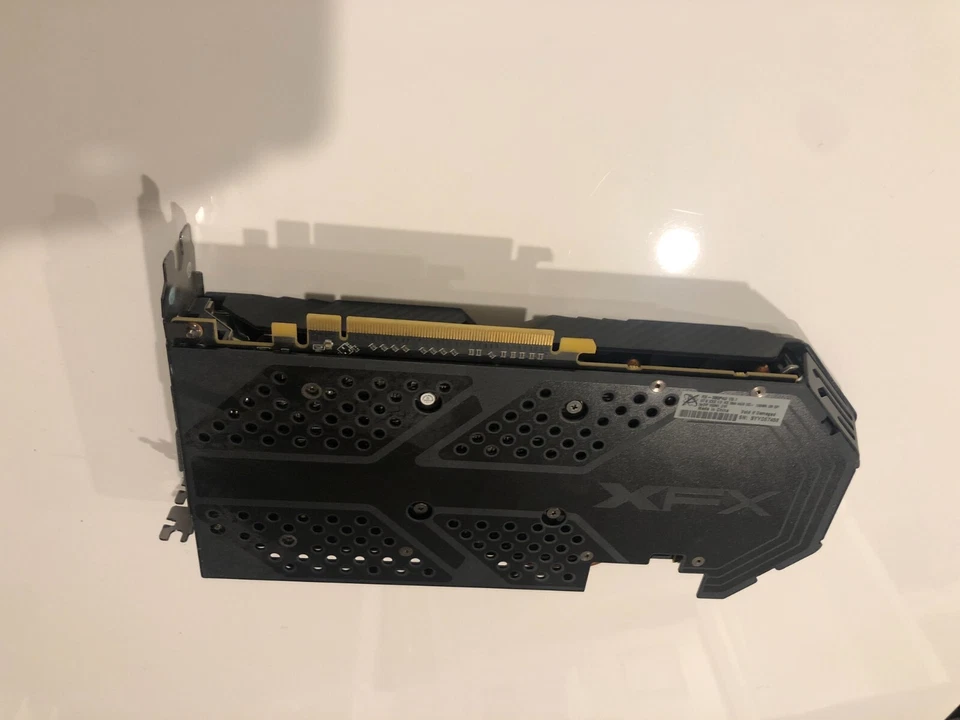 Placa de Vídeo XFX AMD Radeon RX 580 GTS XXX Edition 4GB GDDR5 (RX-580P4DFD6) - Imagem 3 de 4