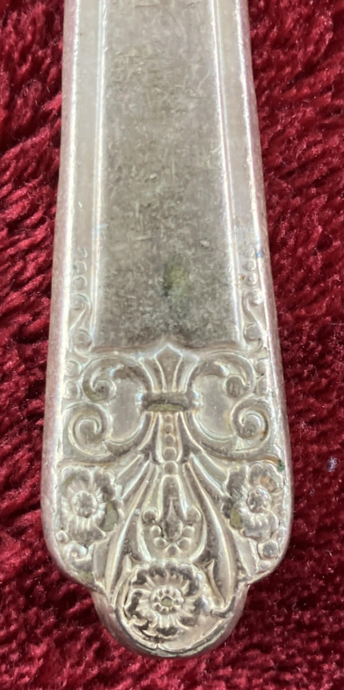 1941 17 Pc. Original Precious Rogers Deluxe Plate Silverware.