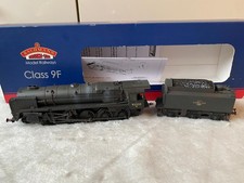Bachmann 32-859 BR Standard Class 9F Black Late Weathered Locomotive