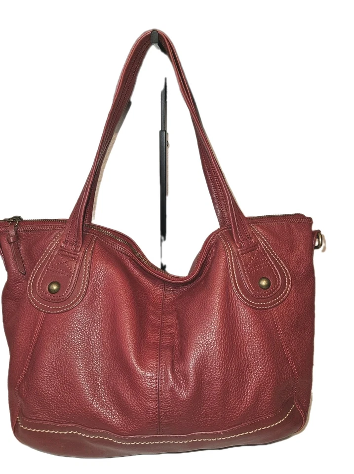 Bolso de hombro de cuero borgoña guijarro suave The Sak 19x11x6 Foto 2 de 4