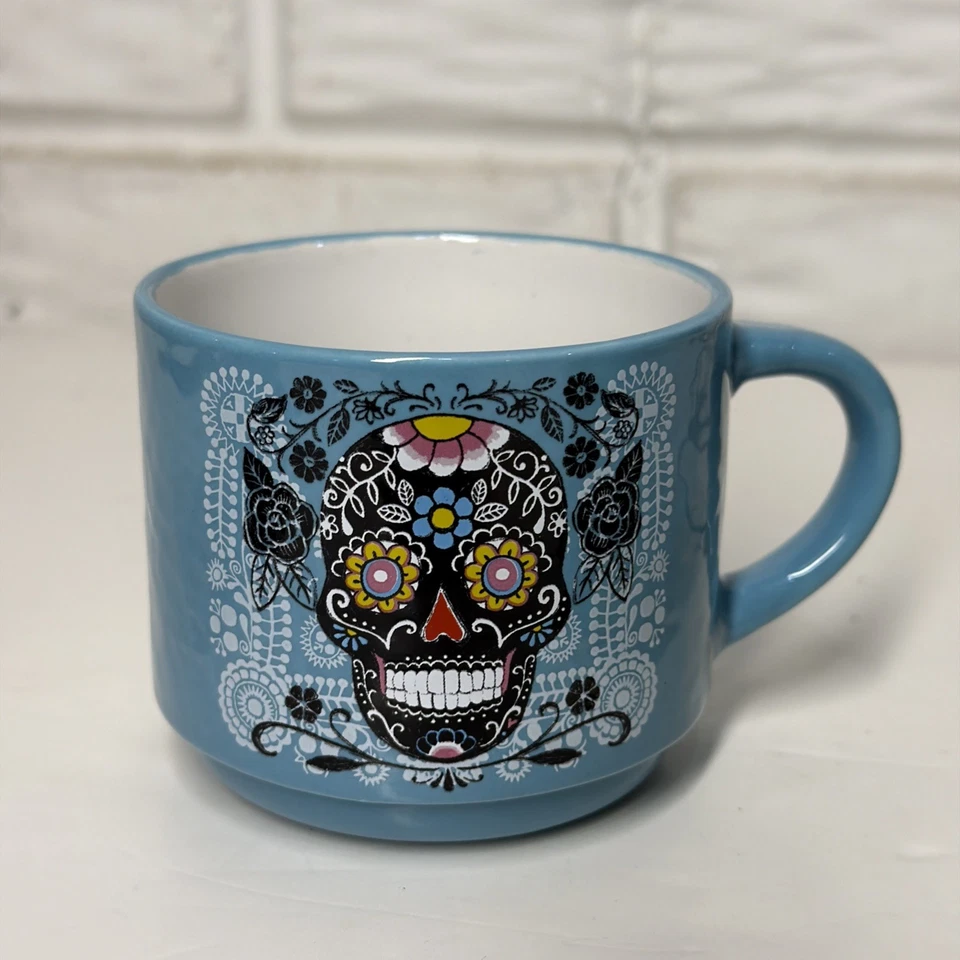 Prima Designs Día de Muertos Calaveras de Azúcar Tazas de Café Apiladas con Soporte de Metal Plateado Foto 4 de 4