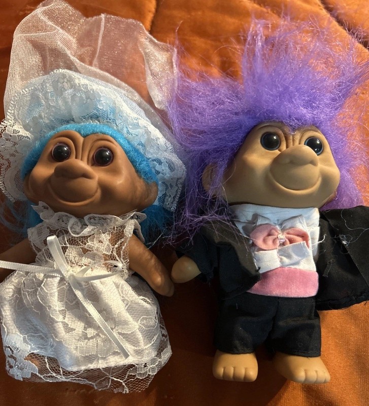 VNTG ACE Novelty Treasure Troll Dolls Wedding Couple Blue & Purple Hair. Pair)