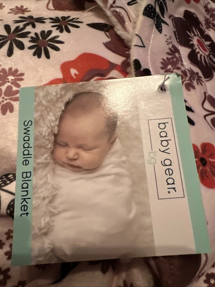 Baby Gear Floral Swaddle New With Tag 0-3 Months - Image 4 of 4