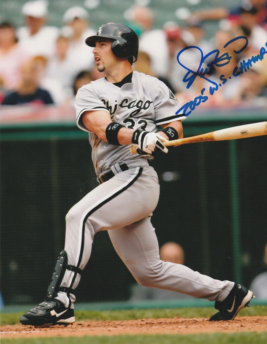 AARON ROWAND CHICAGO WHITE SOX 2005 WS CHAMPS ACTION SIGNED 8x10