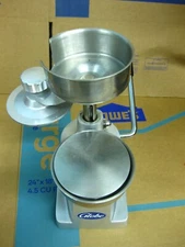 Globe PP5 Manual Heavy-Duty Countertop Hamburger Patty Press, 5" Dia