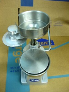 Globe PP5 Manual Heavy-Duty Countertop Hamburger Patty Press, 5" Dia