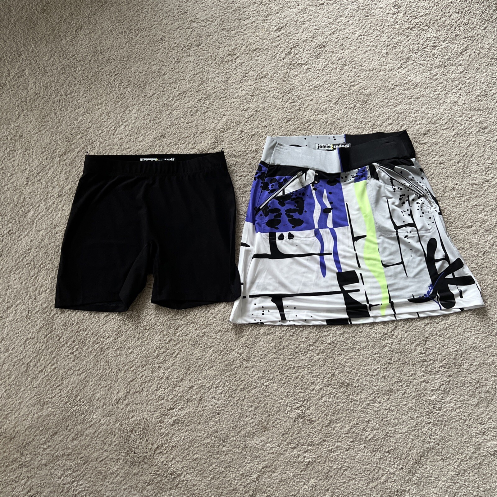 Jamie Sadock Golf  Skirt Size S Patterned Pockets Pull On Multi Color W/shorts