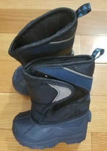 boys snow boots size 4