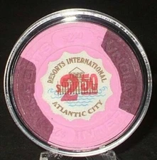 $2.50 Resorts International CASINO CHIP - ATLANTIC CITY,New Jersey 