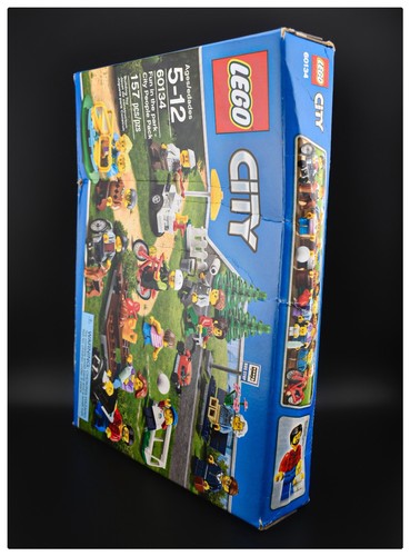 LEGO 60134 Fun in The Park City People Pack - Vendedor de perros calientes, fútbol - Caja dañada - Imagen 5 de 6