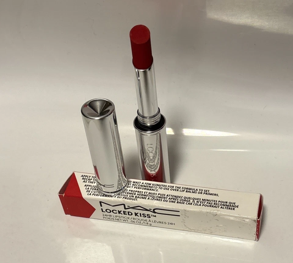 Lápiz labial M.A.C LOCKED KISS 24 horas 88 RUBY TRUE 06 oz/1,8 g nuevo en caja envío gratuito Foto 4 de 4