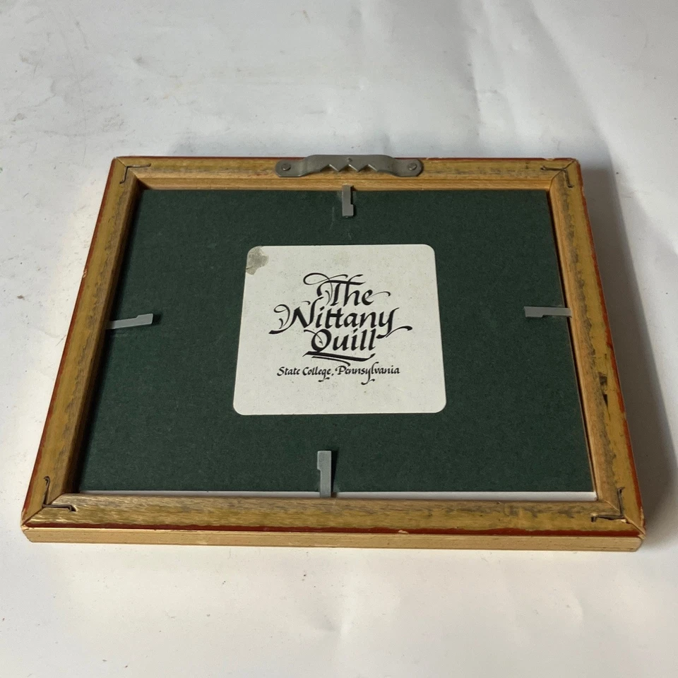 Arte de pared con marco dorado Friendship Sharing a Dream Nittany Quill Penn State Foto 3 de 4