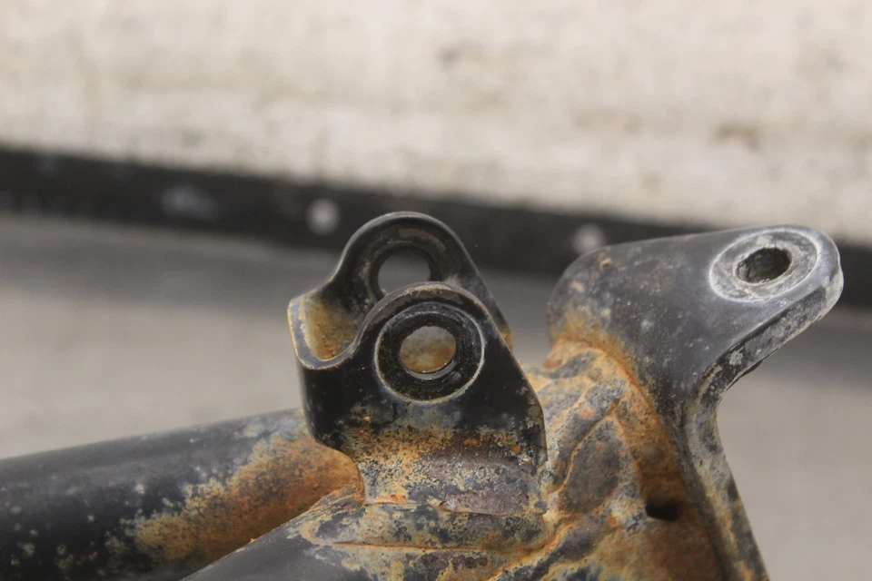 1987 Yamaha Moto 4 YFM350ER FRONT LEFT CONTROL A ARM P967 Foto 4 de 4