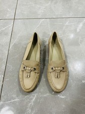 K by CLARKS Vintage Cream Beige Leather slip on loafers. Comfortable. Size 7/40