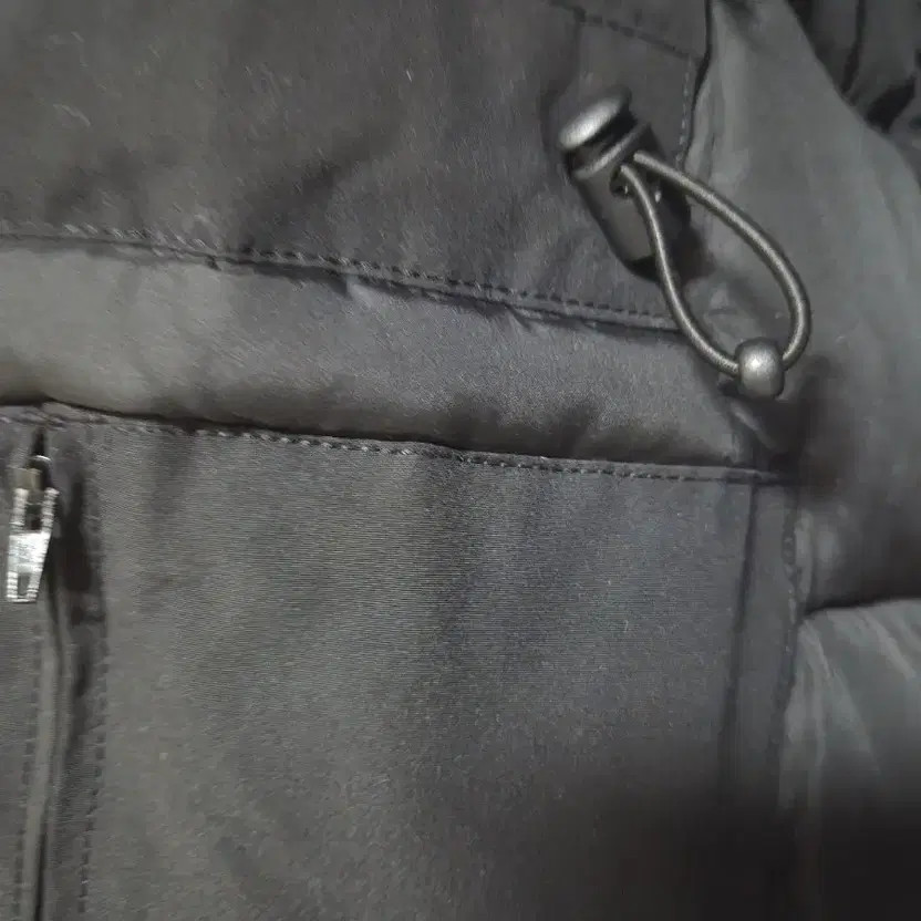 Women’s Down Padding Jacket with Detachable Coyot… - image 4