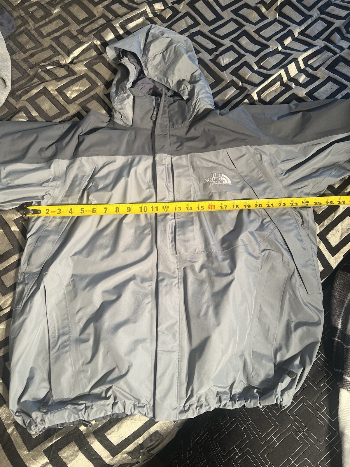 Northface Summit Series Large Jacket - image 7