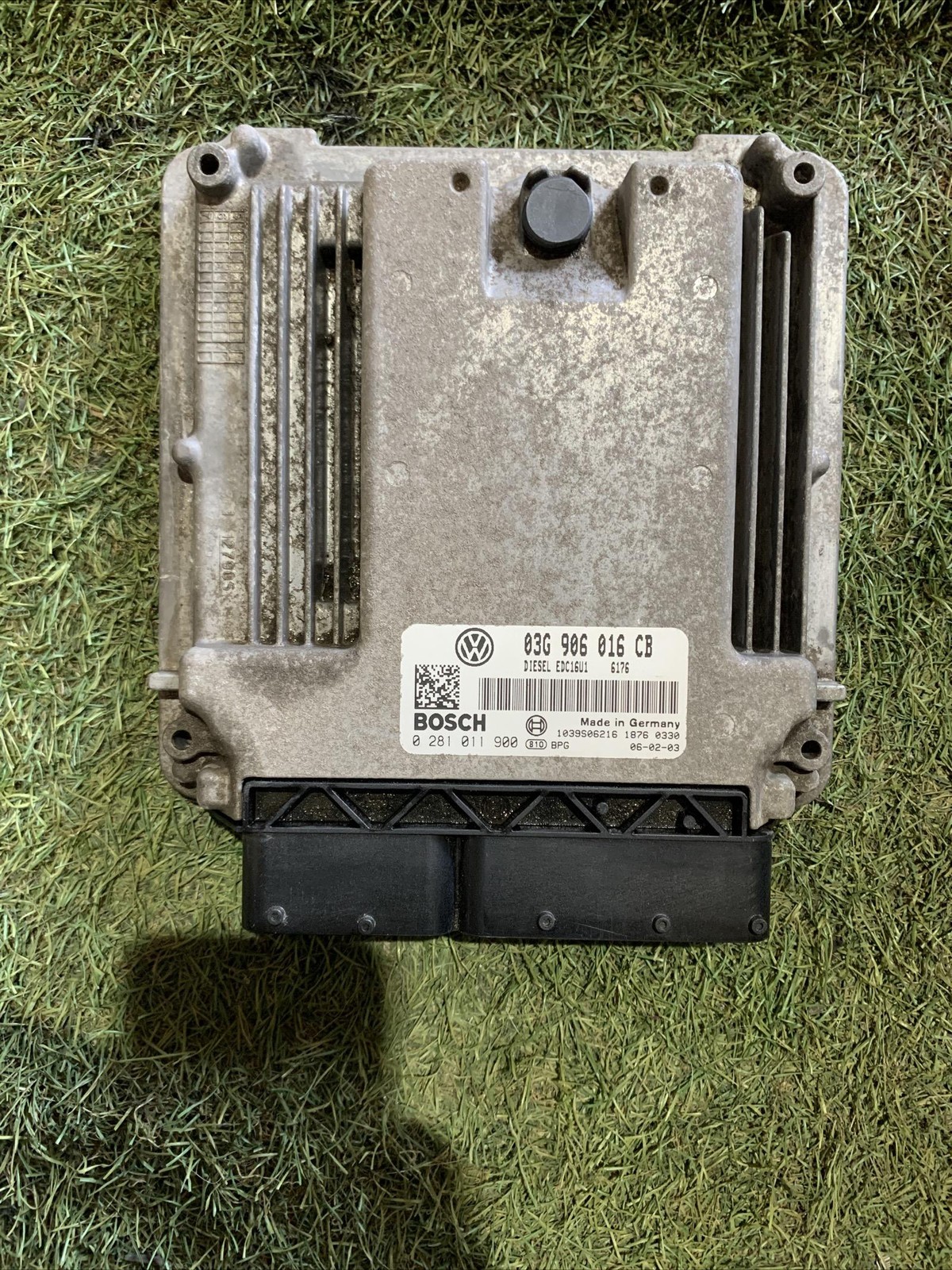 CENTRALINA MOTORE PER VOLKSWAGEN Golf 5 Berlina 03G906016CB Diesel 1900 (03>08)