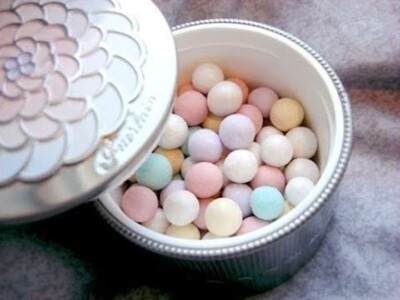 Guerlain Meteorites Light Revealing Pearls of Powder 2 Clair