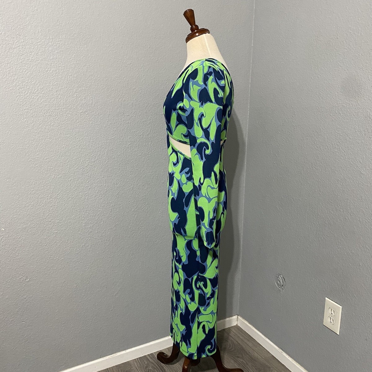 ZARA Green Asymmetric Jacquard V-Neck Dress Size M Spaghetti Strap One Sleeve | eBay ZARA Green Asymmetric Jacquard V-Neck Dress Size M Spaghetti Strap One Sleeve | eBay