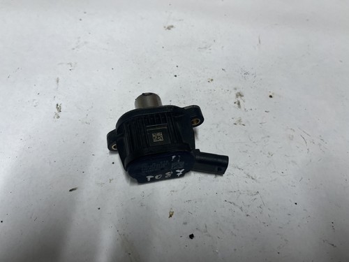AUDI A3 Limousine 8VS, 8VM 2017 Elektromagnetisches Ventil 04E906048A