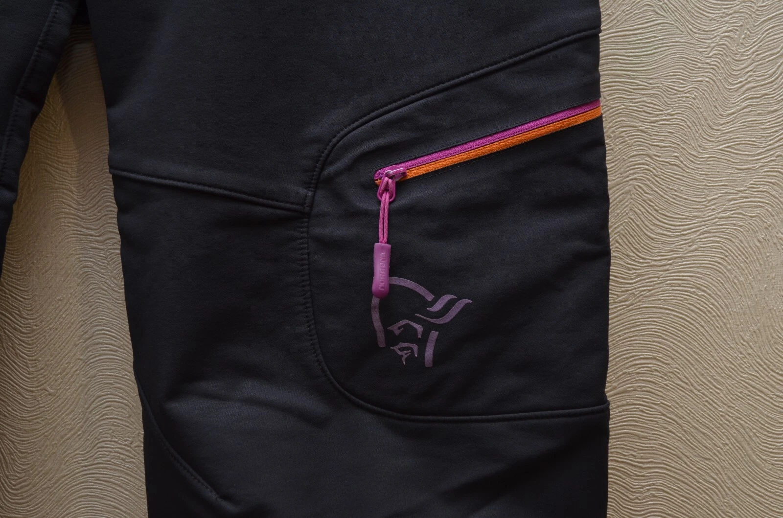 norrona svalbard flex 1 caviar hiking tracking softshell pants