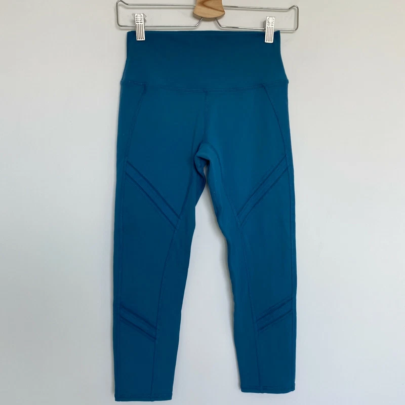 alo-yoga high waist cosmic capri leggings