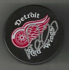 Valtteri Filppula Signed Detroit Red Wings Souvenir Puck