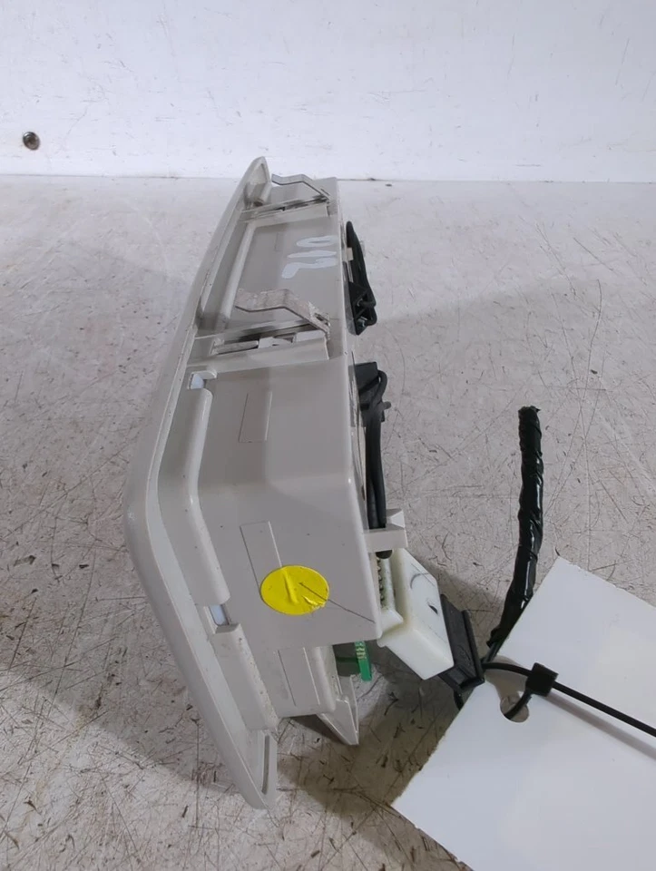 Luz interior Mg 5 Exclusive Estate 5 puertas 2020-2023 O12 Foto 4 de 4